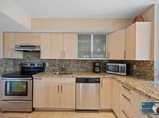 1+1 Condo — 300 Diplomat Parkway #607, Hallandale, 33009