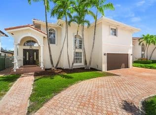 4+1 Müstakil ev — 15753 SW 43rd St, Miami, 33185