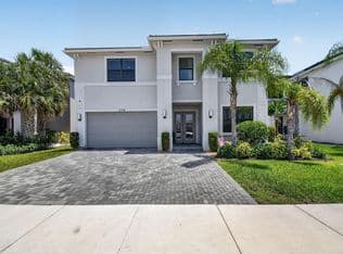 5-bedroom Single-Family Home — 7174 Villamar Way, Lake Worth, 33463