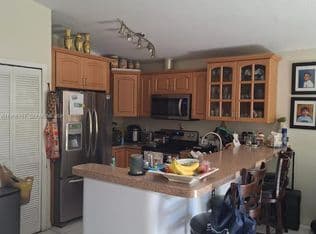 3+1 Müstakil ev — 13822 SW 156th St, Miami, 33177