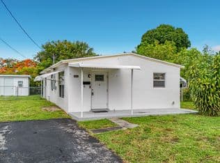 3+1 Müstakil ev — 2573 NW 58th Avenue, Margate, 33063