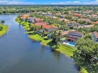 4+1 Müstakil ev — 480 Cambridge Dr, Weston, 33326