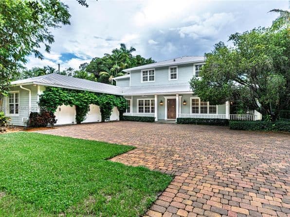4+1 Müstakil ev — 6500 SW 85th St, Miami, FL 33143