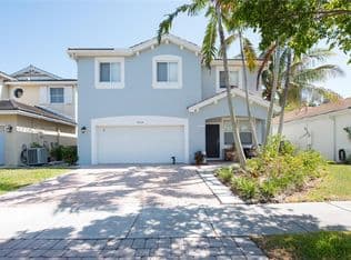 5-bedroom Single-Family Home — 3424 NE 1st St, Homestead, 33033